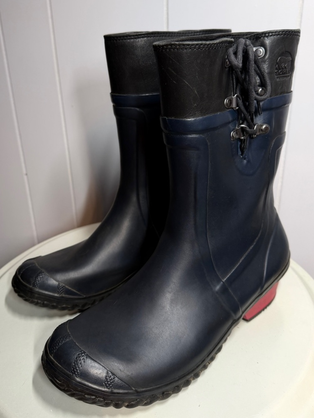 Sorel Black Navy Lace-Up Waterproof Boots with Red Heel - Size 11